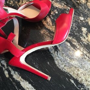 New Vince Camuto  high heels